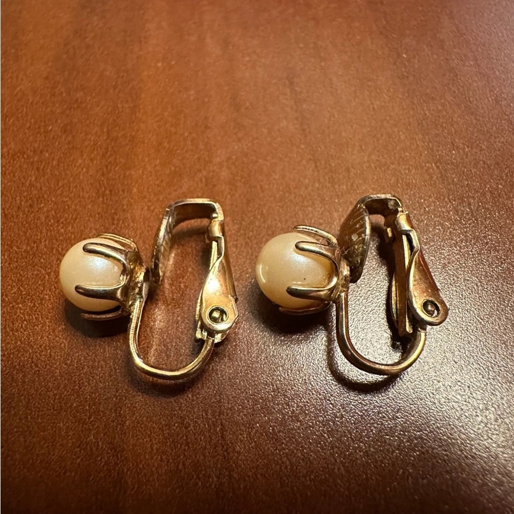 Dainty gold pearl clip on earrings